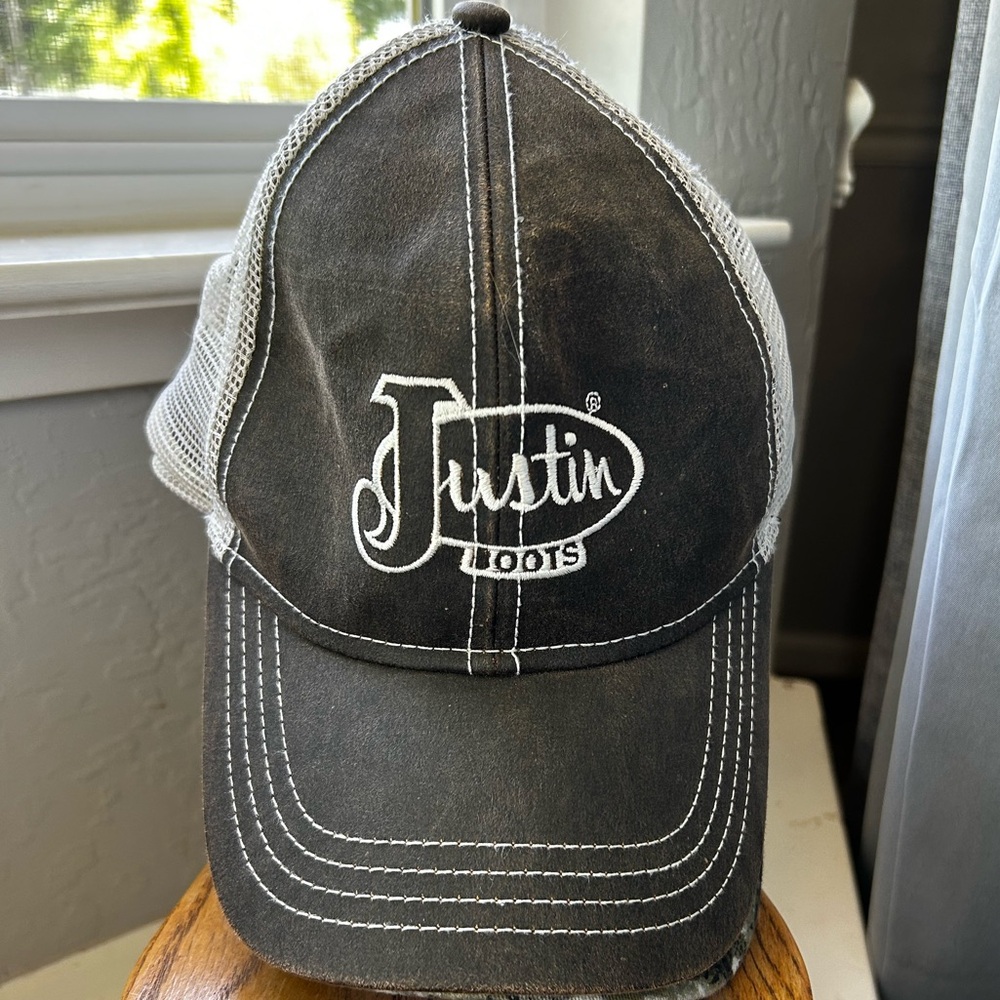 Leather Justin Boots mesh hat